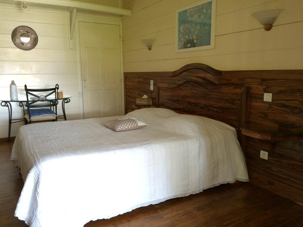 Le Bois Rouge Hotel Силаос Стая снимка