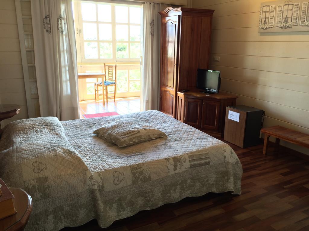 Le Bois Rouge Hotel Силаос Стая снимка