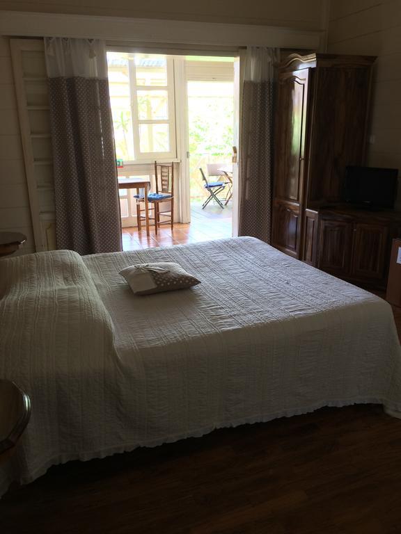 Le Bois Rouge Hotel Силаос Стая снимка