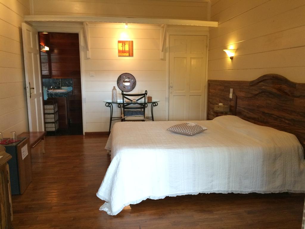 Le Bois Rouge Hotel Силаос Екстериор снимка