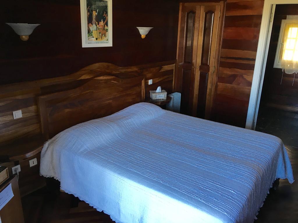 Le Bois Rouge Hotel Силаос Екстериор снимка