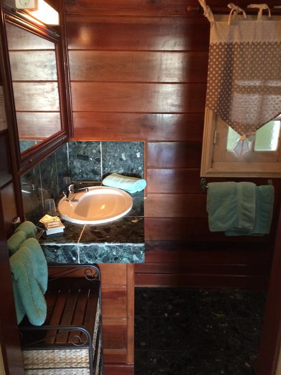 Le Bois Rouge Hotel Силаос Екстериор снимка